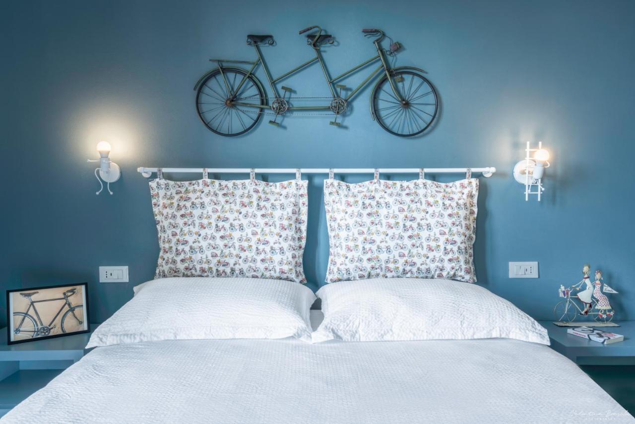 Draisina Bike Apartments Due Oleggio Castello Exterior photo